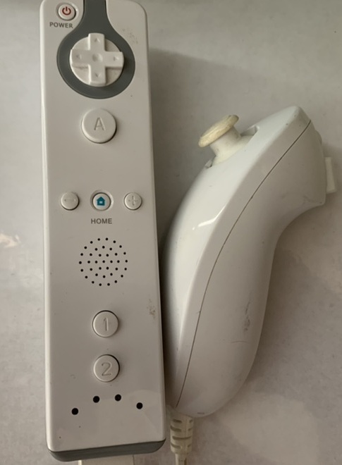 картинка Nintendo Wii Remote + Wii Nunchuk без Motion Plus оригинал . Купить Nintendo Wii Remote + Wii Nunchuk без Motion Plus оригинал  в магазине 66game.ru
